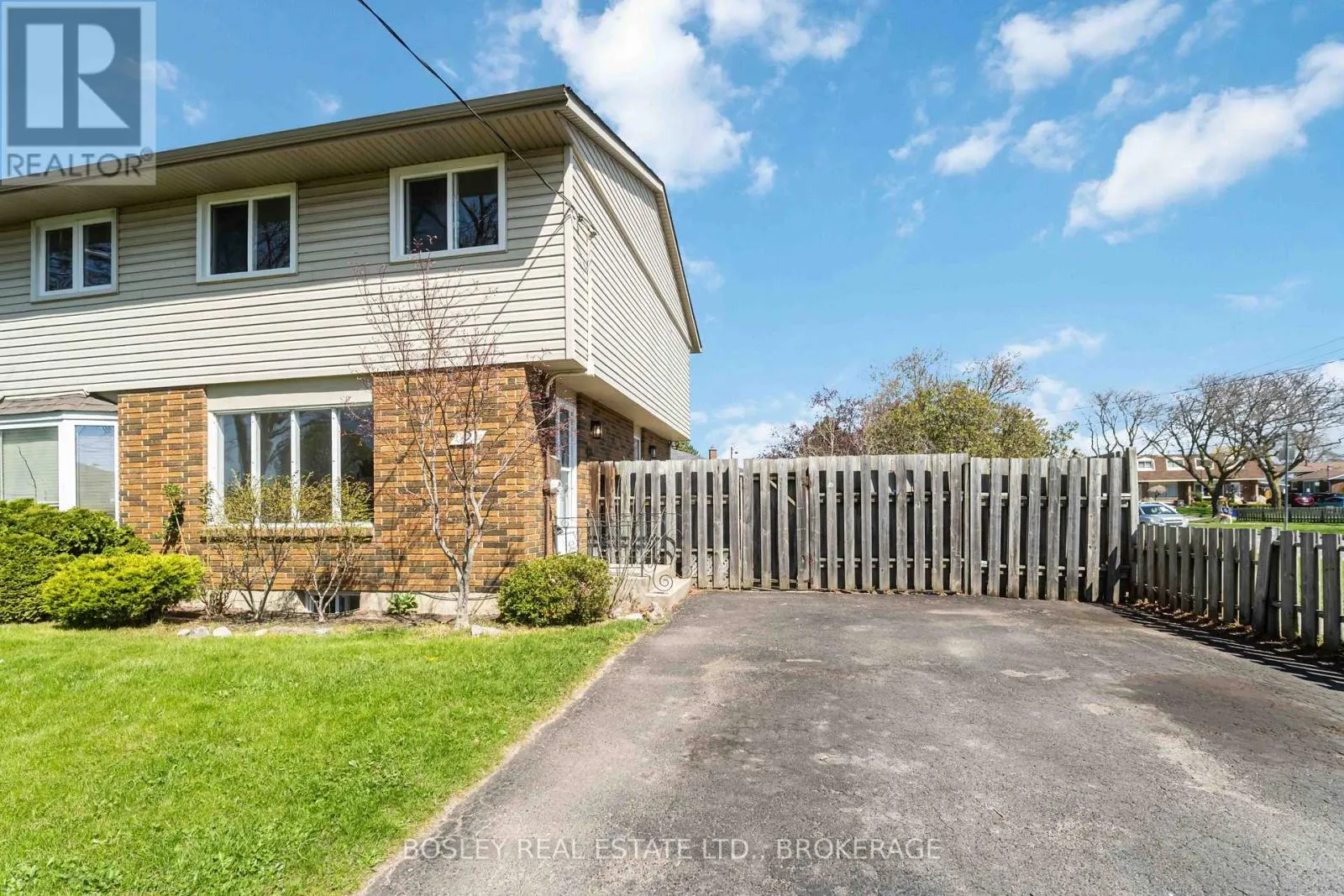 2 CRESCENTWOOD DRIVE