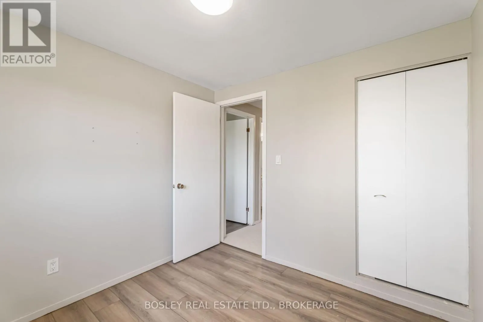 2 CRESCENTWOOD DRIVE