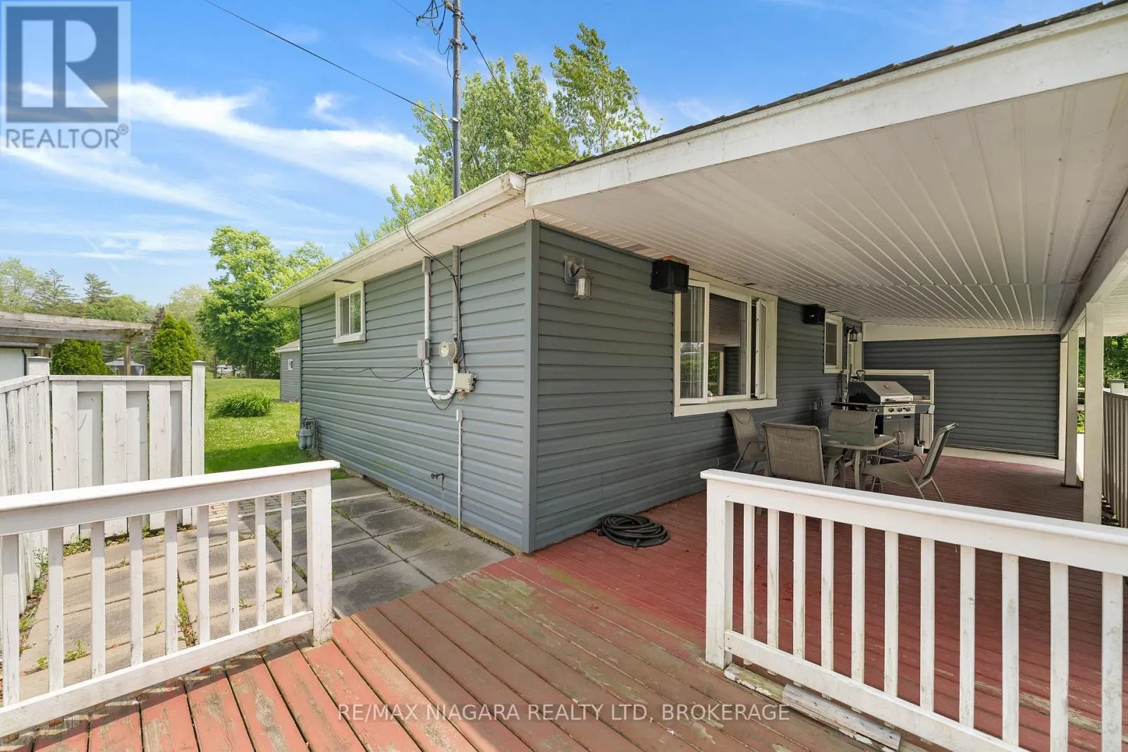 527 PINECREST ROAD