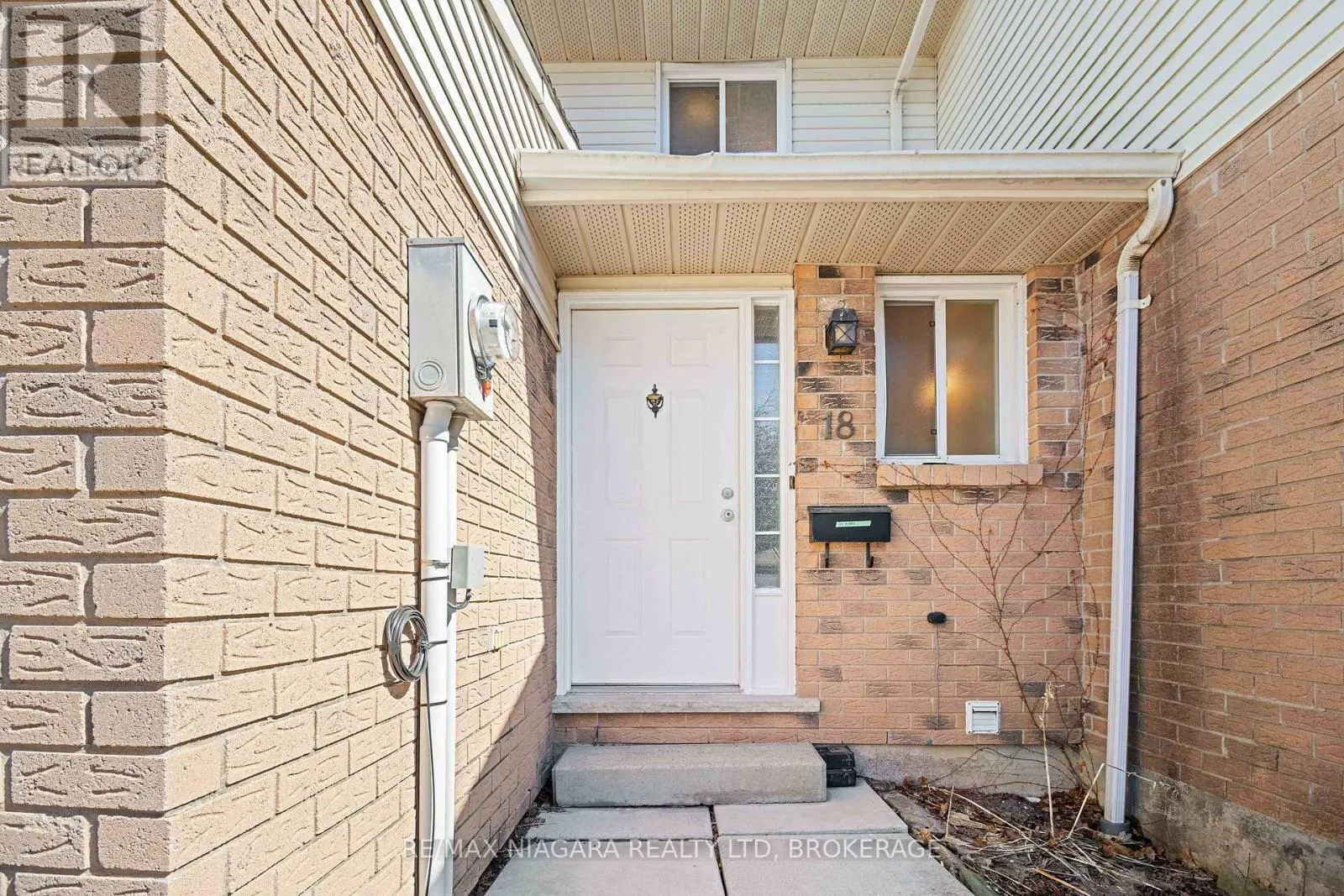 18 JULIE DRIVE