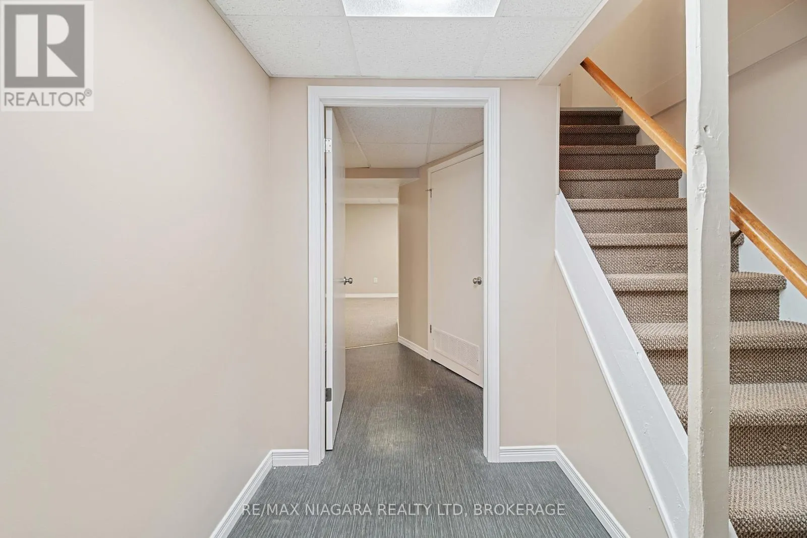 18 JULIE DRIVE