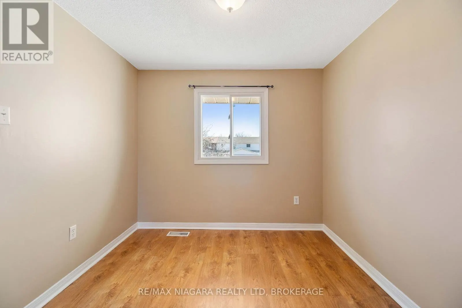 18 JULIE DRIVE
