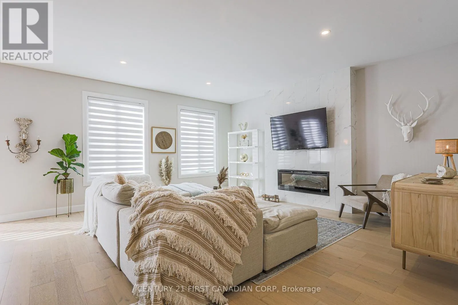 3436 EMILYCARR LANE