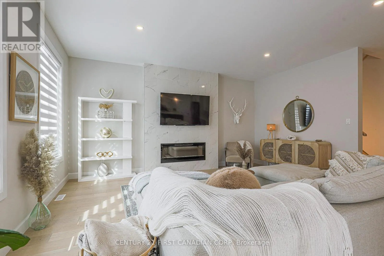 3436 EMILYCARR LANE