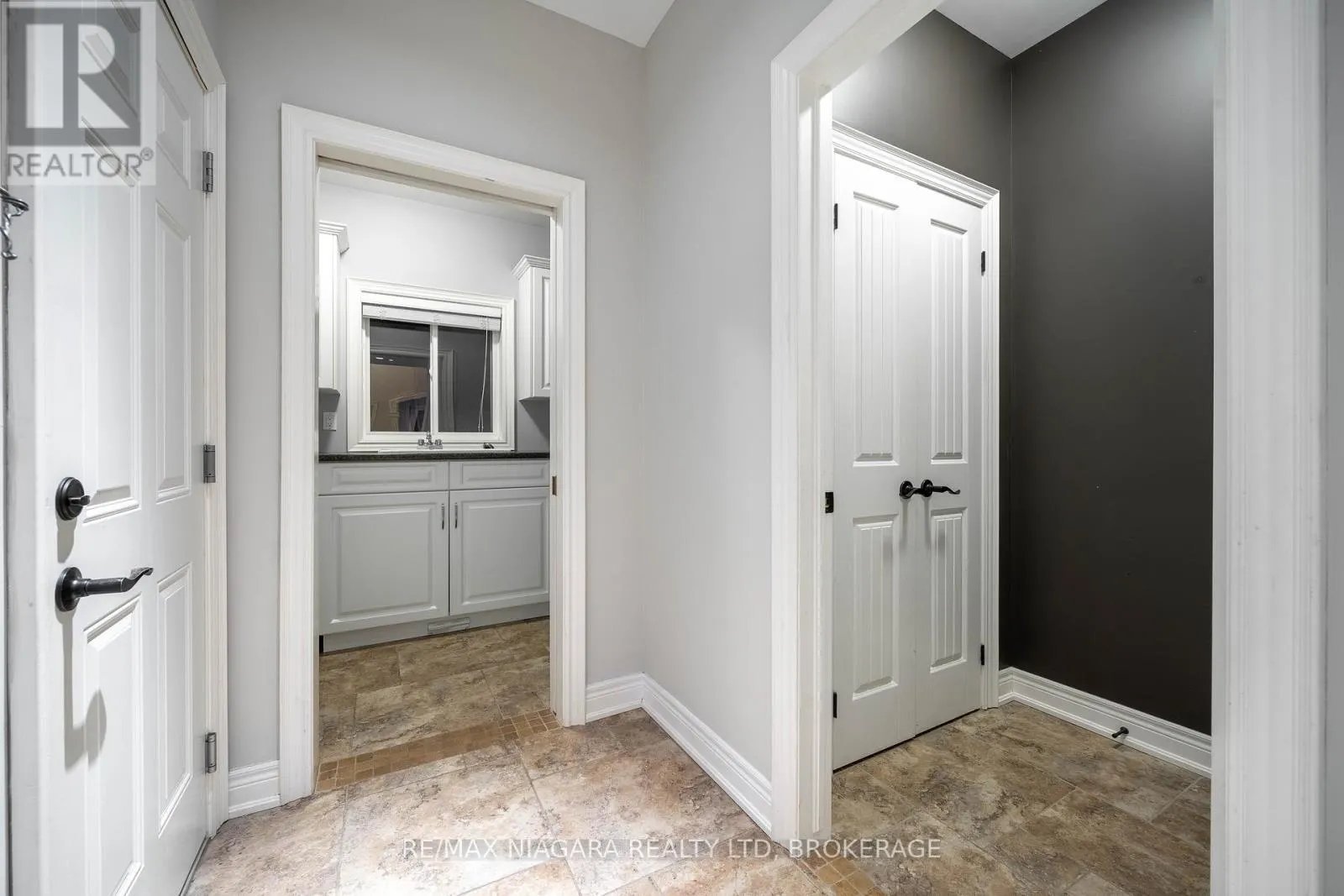9128 TAPESTRY COURT