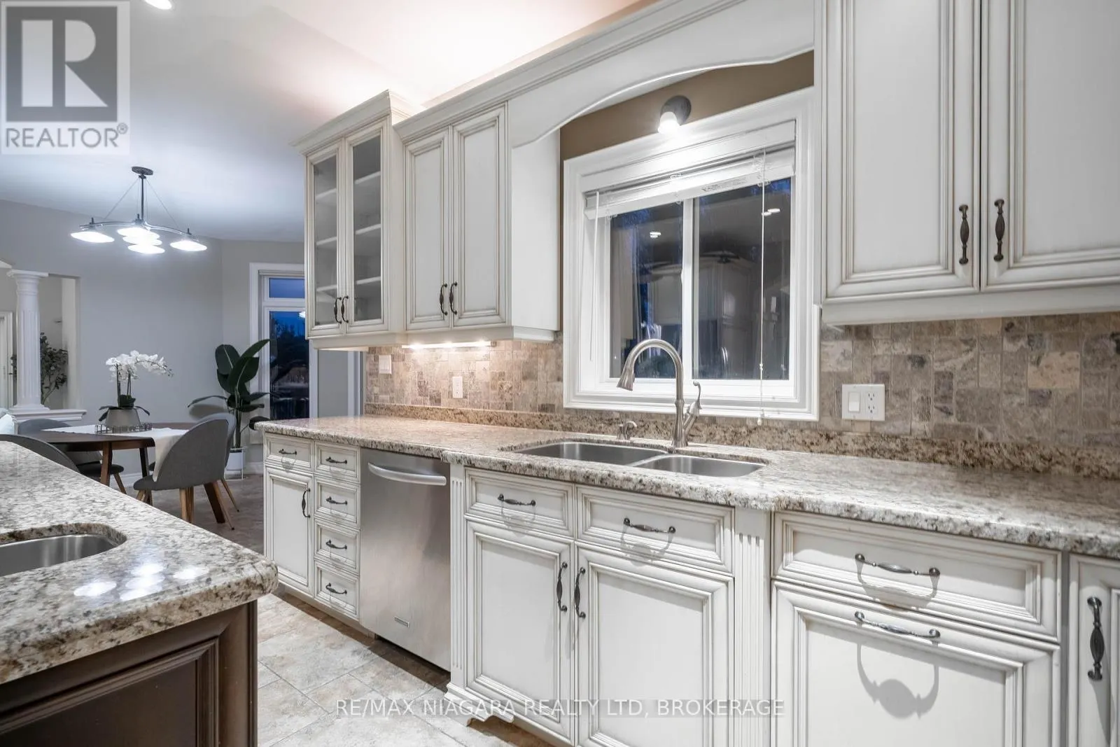 9128 TAPESTRY COURT