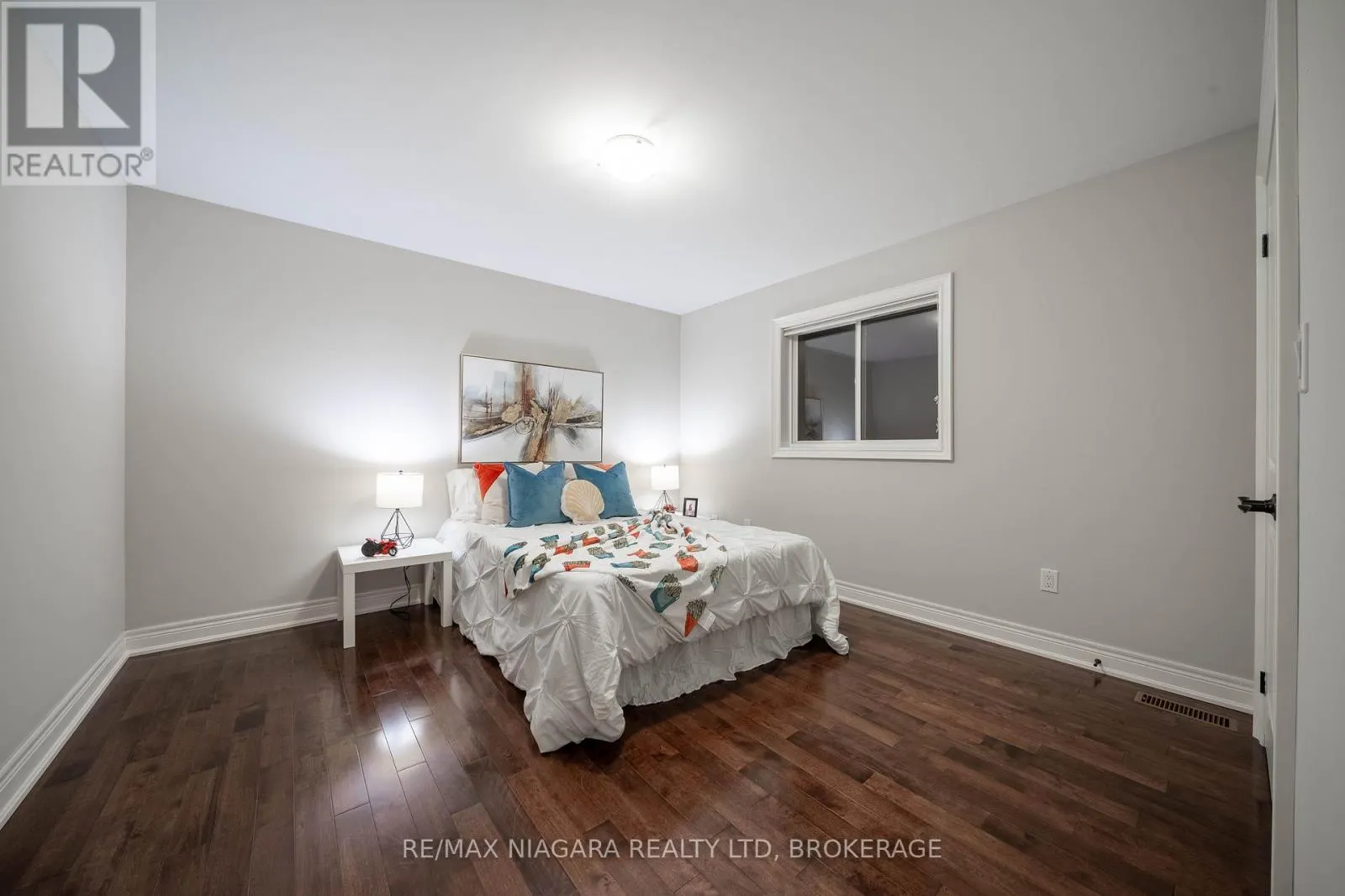 9128 TAPESTRY COURT