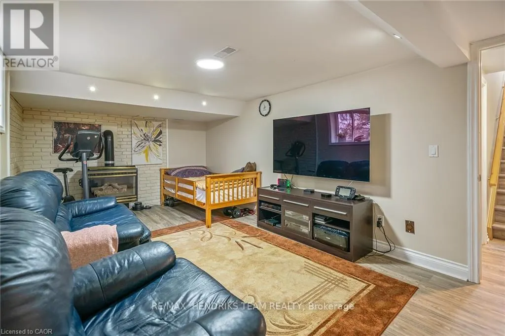 415 RIVERSIDE DRIVE