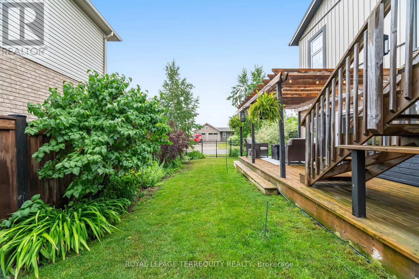 387 GRAVEL RIDGE TRAIL