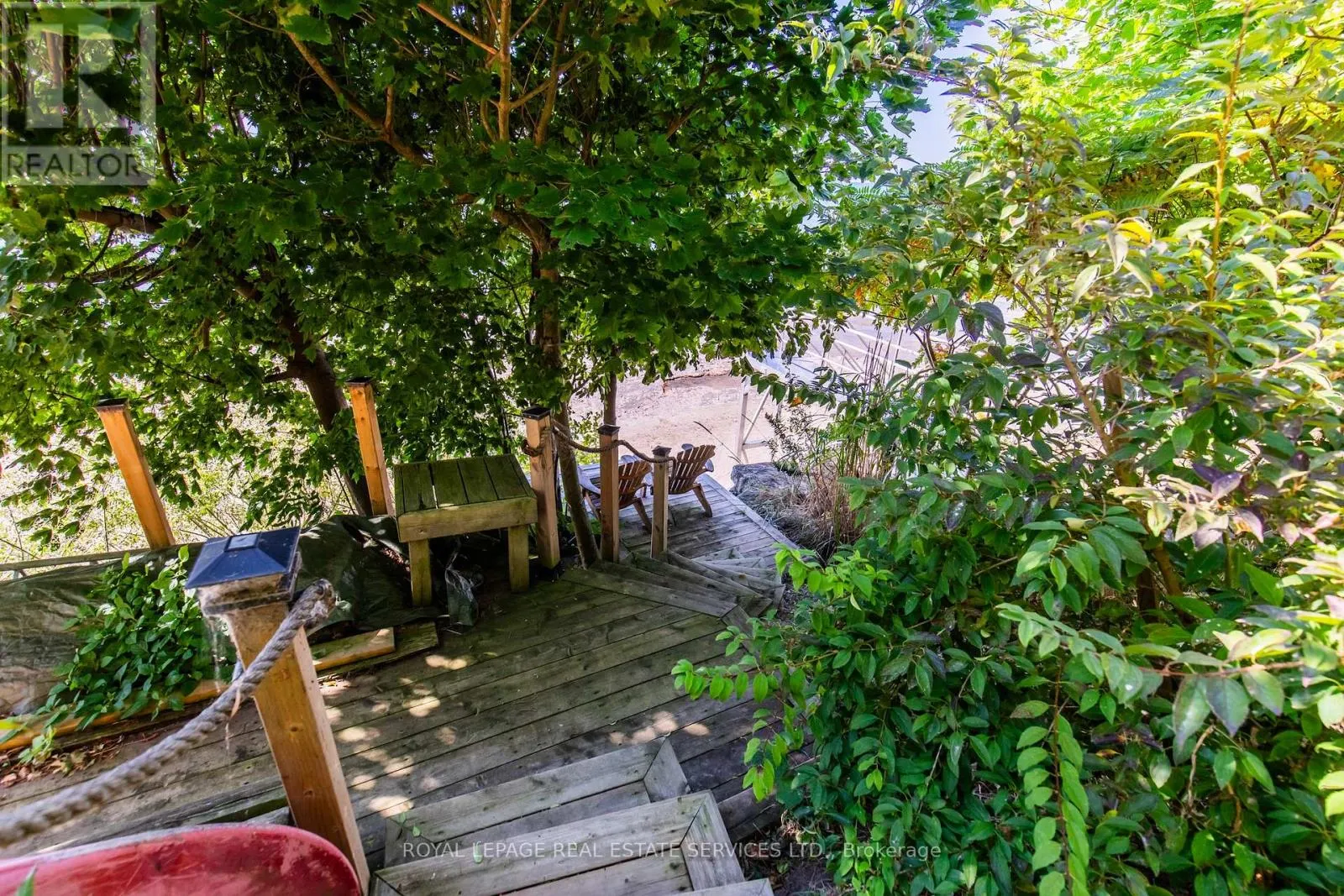 72 LAKESIDE DRIVE
