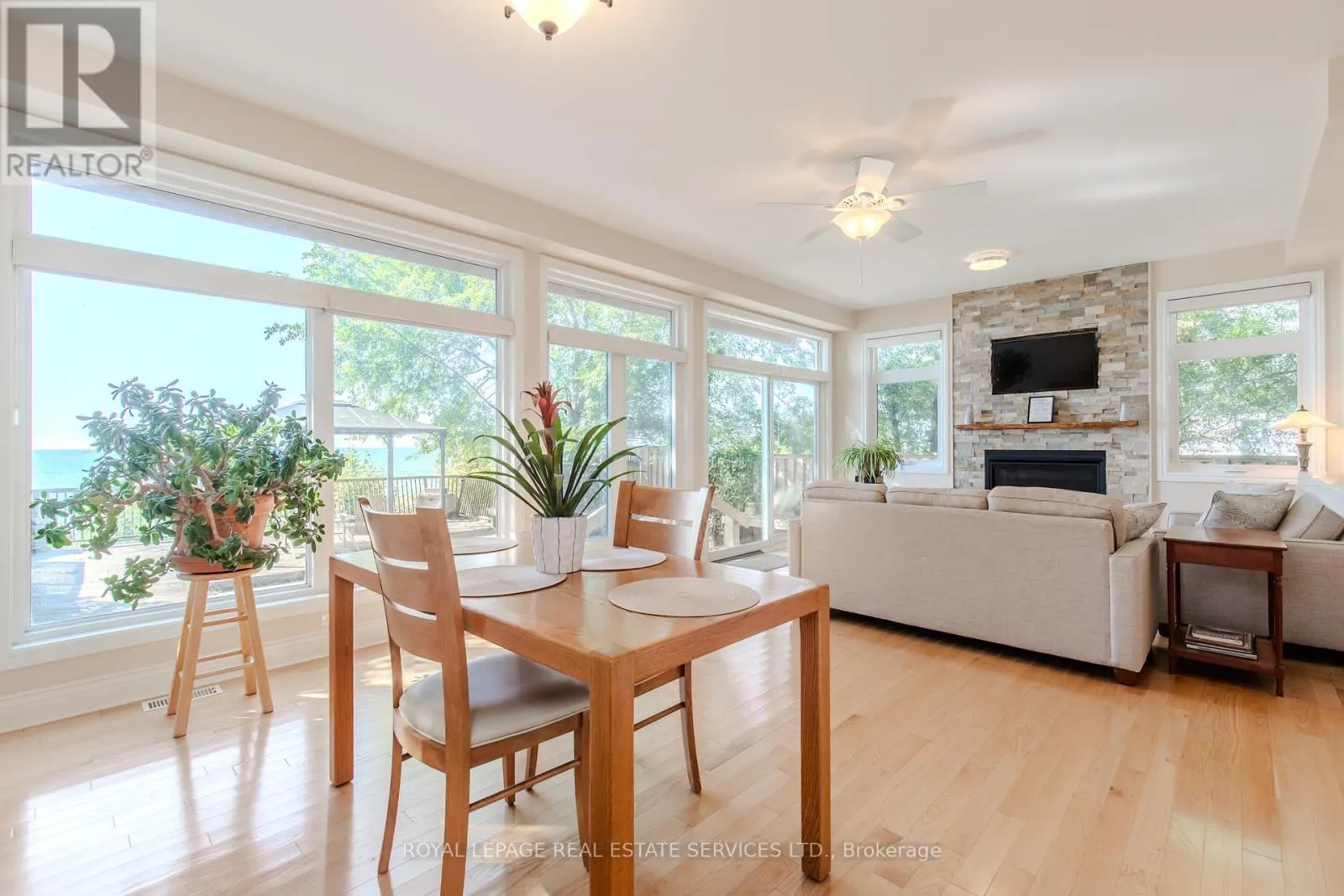 72 LAKESIDE DRIVE