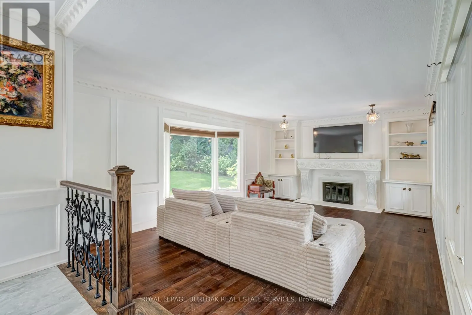 28 STONEGATE DRIVE