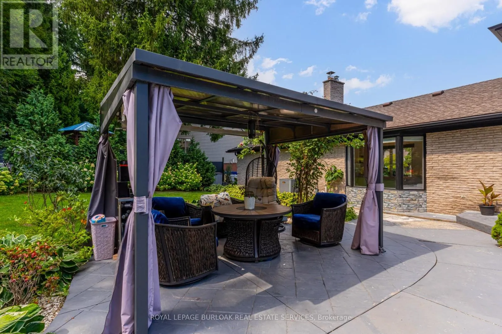 28 STONEGATE DRIVE
