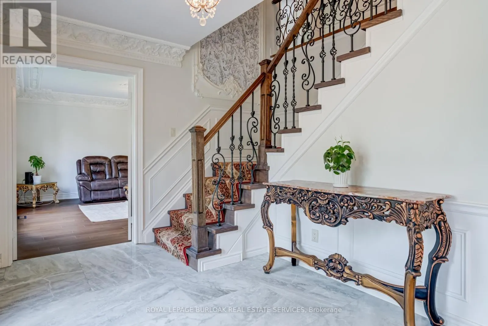 28 STONEGATE DRIVE