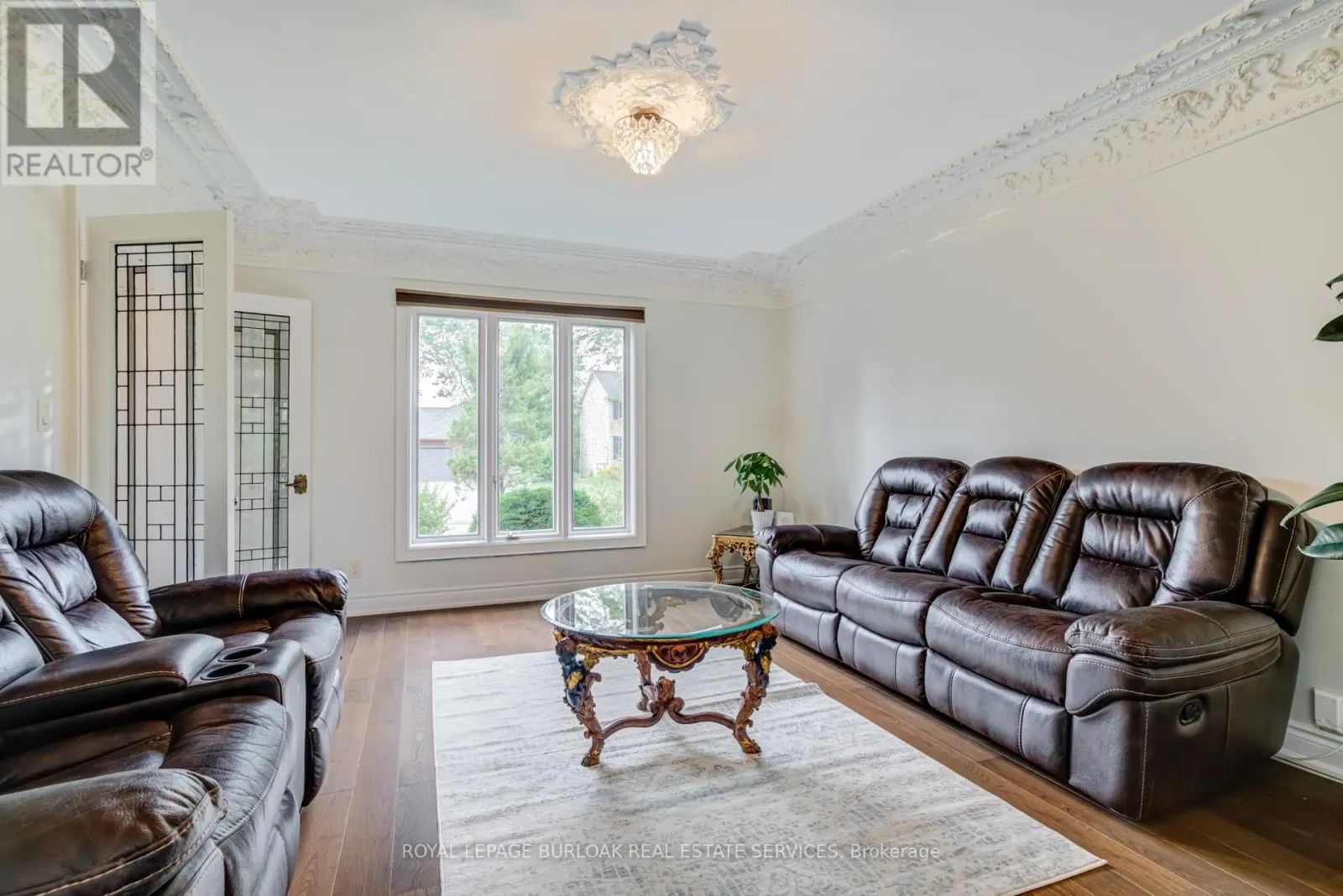 28 STONEGATE DRIVE