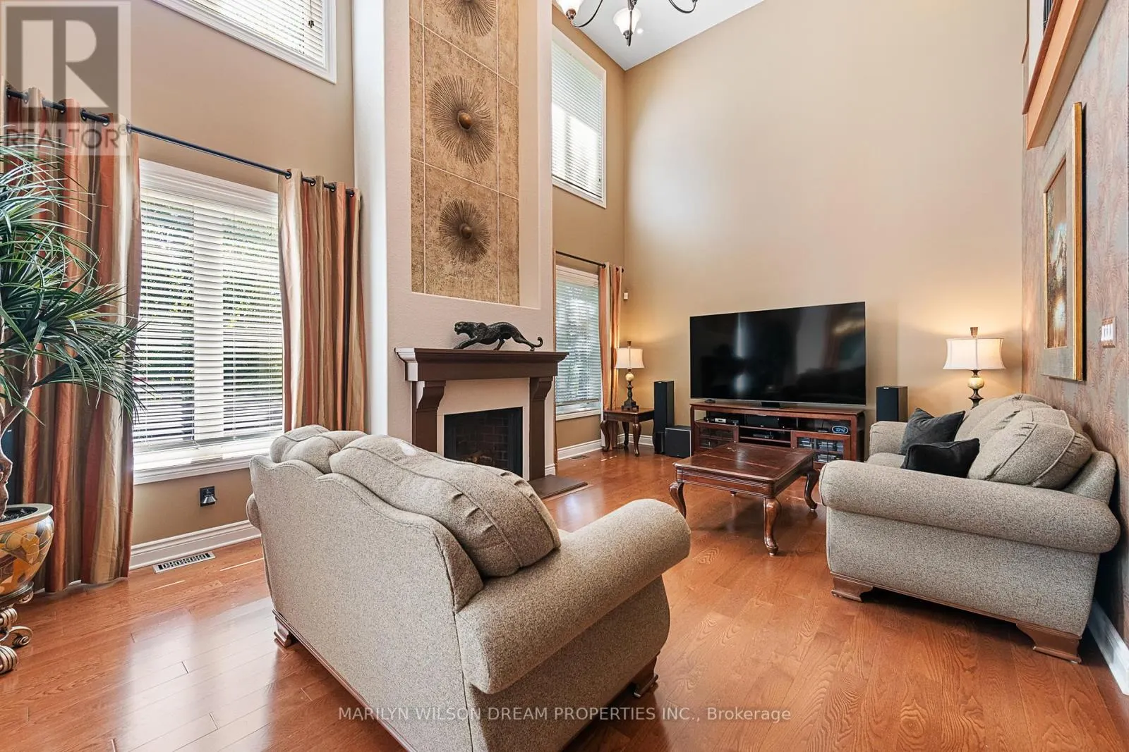 1095 HALTON TERRACE