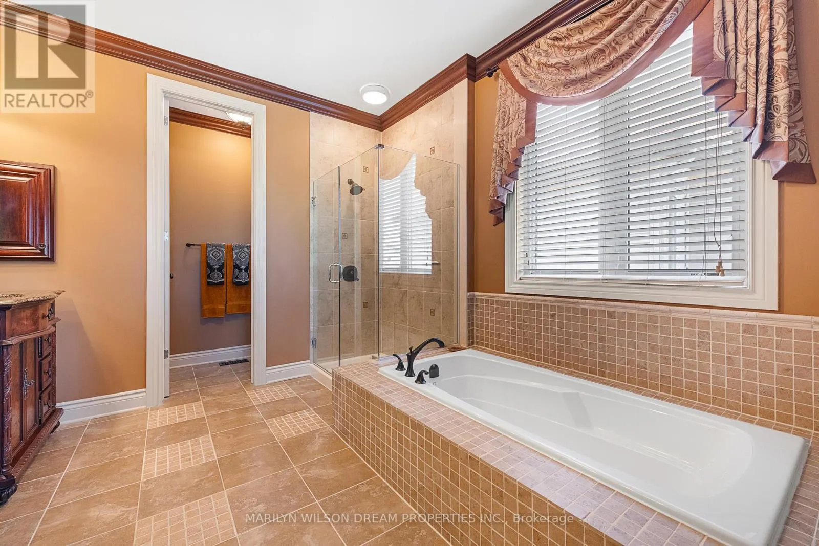 1095 HALTON TERRACE