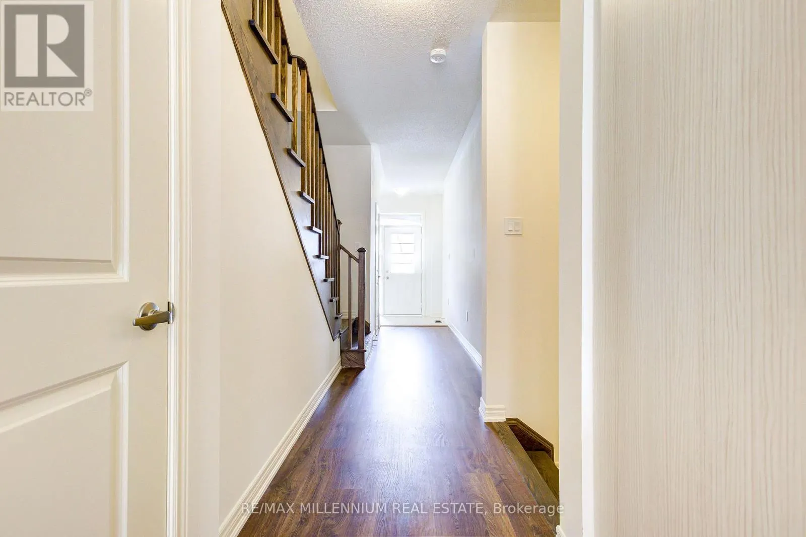 23 GLEDHILL CRESCENT