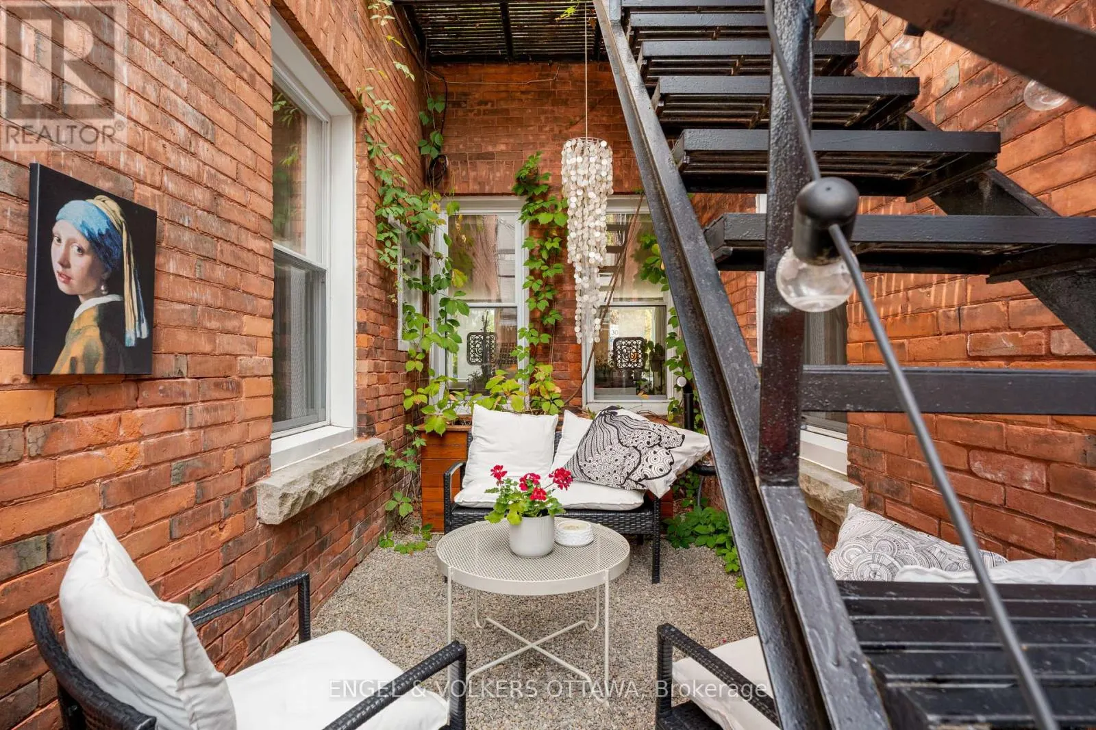 378-380 BOOTH STREET