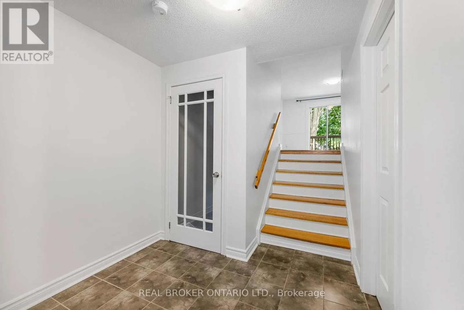 33 - 83 GLEN PARK DRIVE