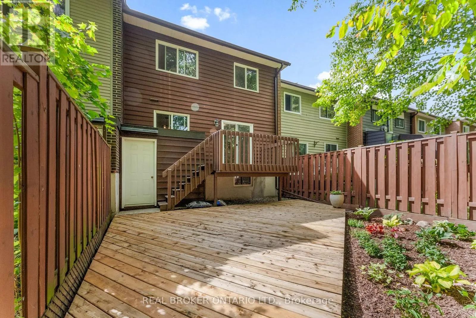33 - 83 GLEN PARK DRIVE