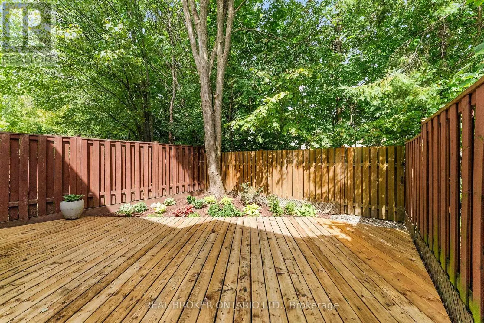 33 - 83 GLEN PARK DRIVE