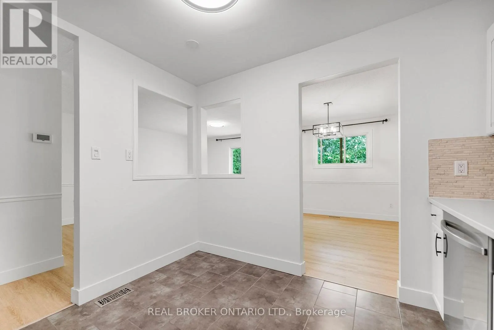 33 - 83 GLEN PARK DRIVE