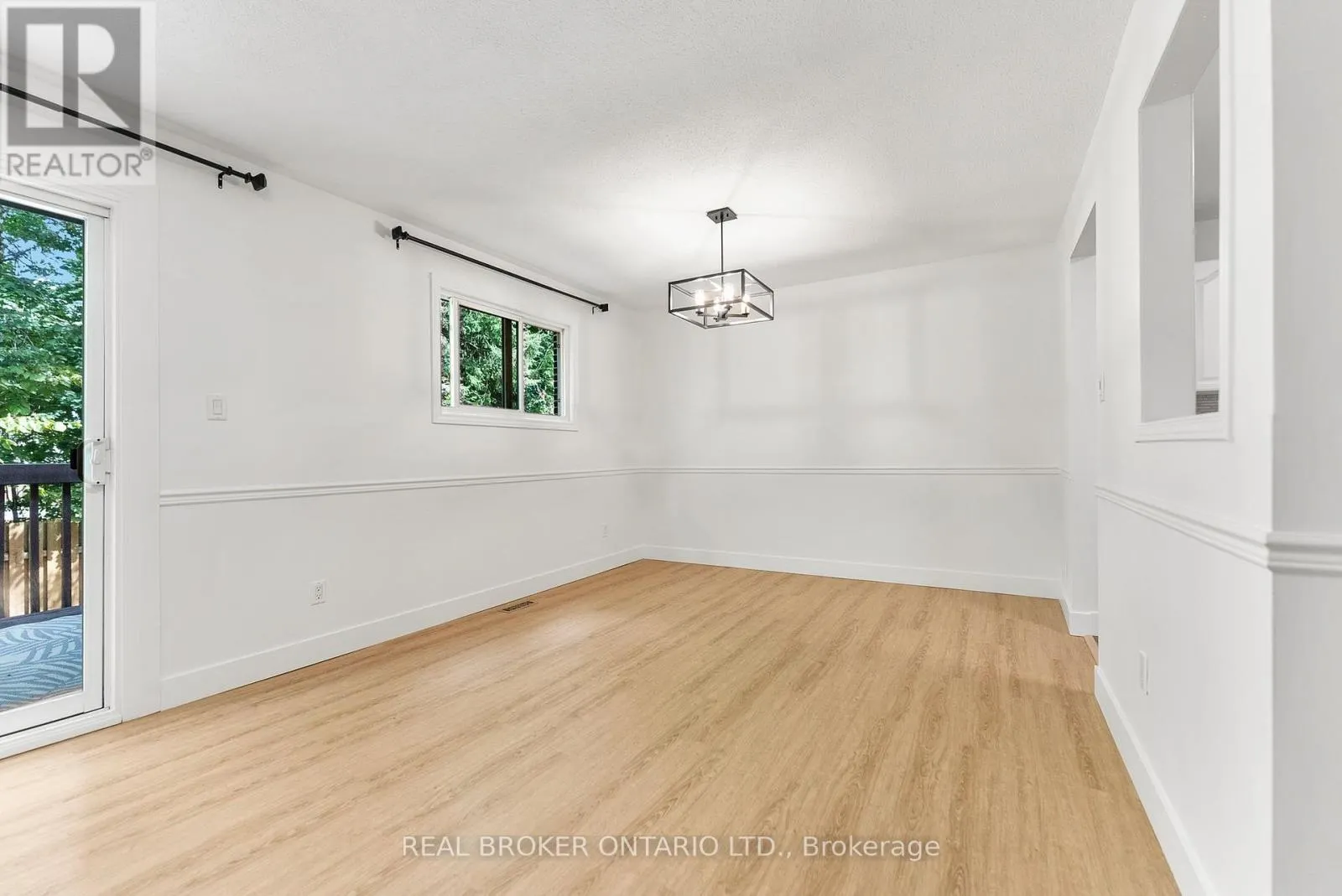 33 - 83 GLEN PARK DRIVE