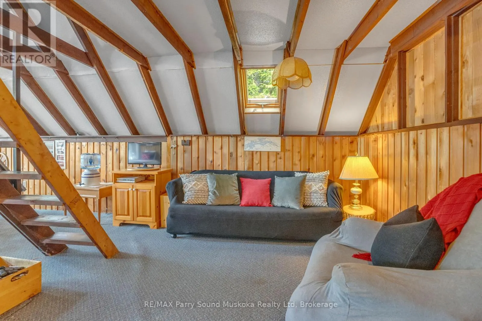 124 HEALEY LAKE WATER