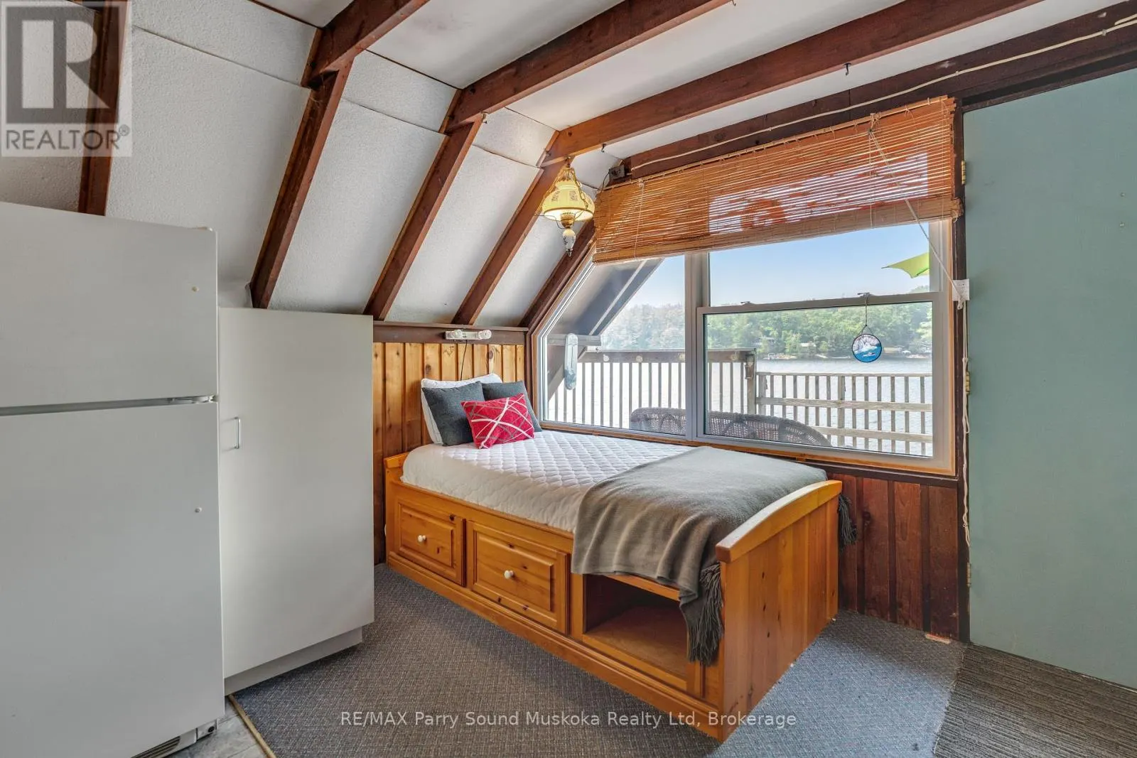 124 HEALEY LAKE WATER