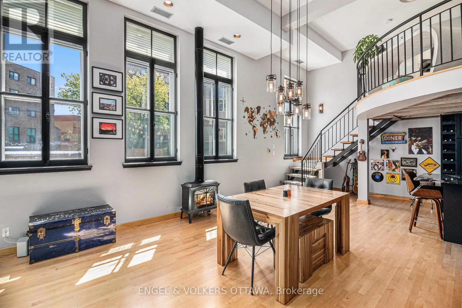 203 - 24 SPRINGFIELD ROAD