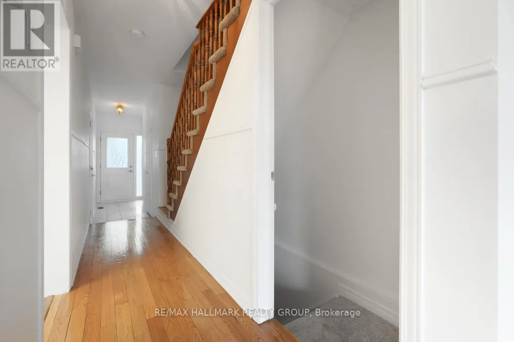 97 FORESTGLADE CRESCENT
