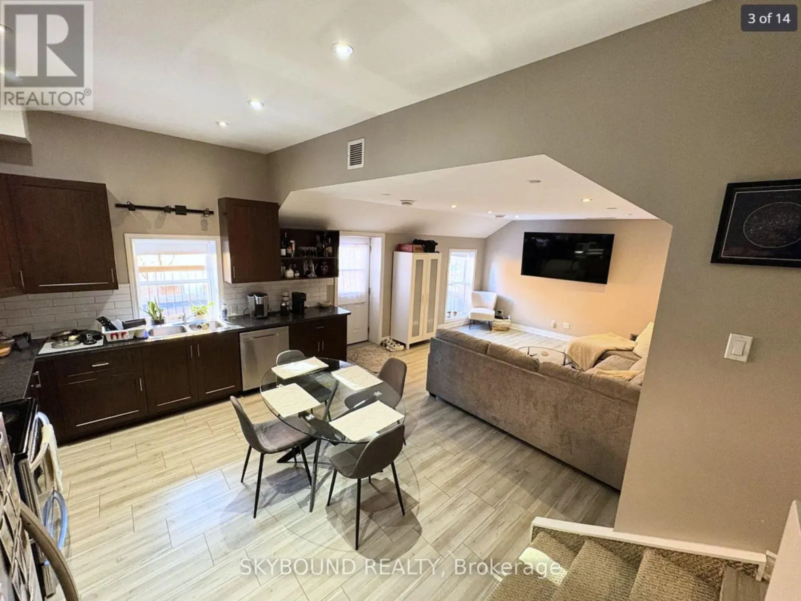 470 KING STREET W