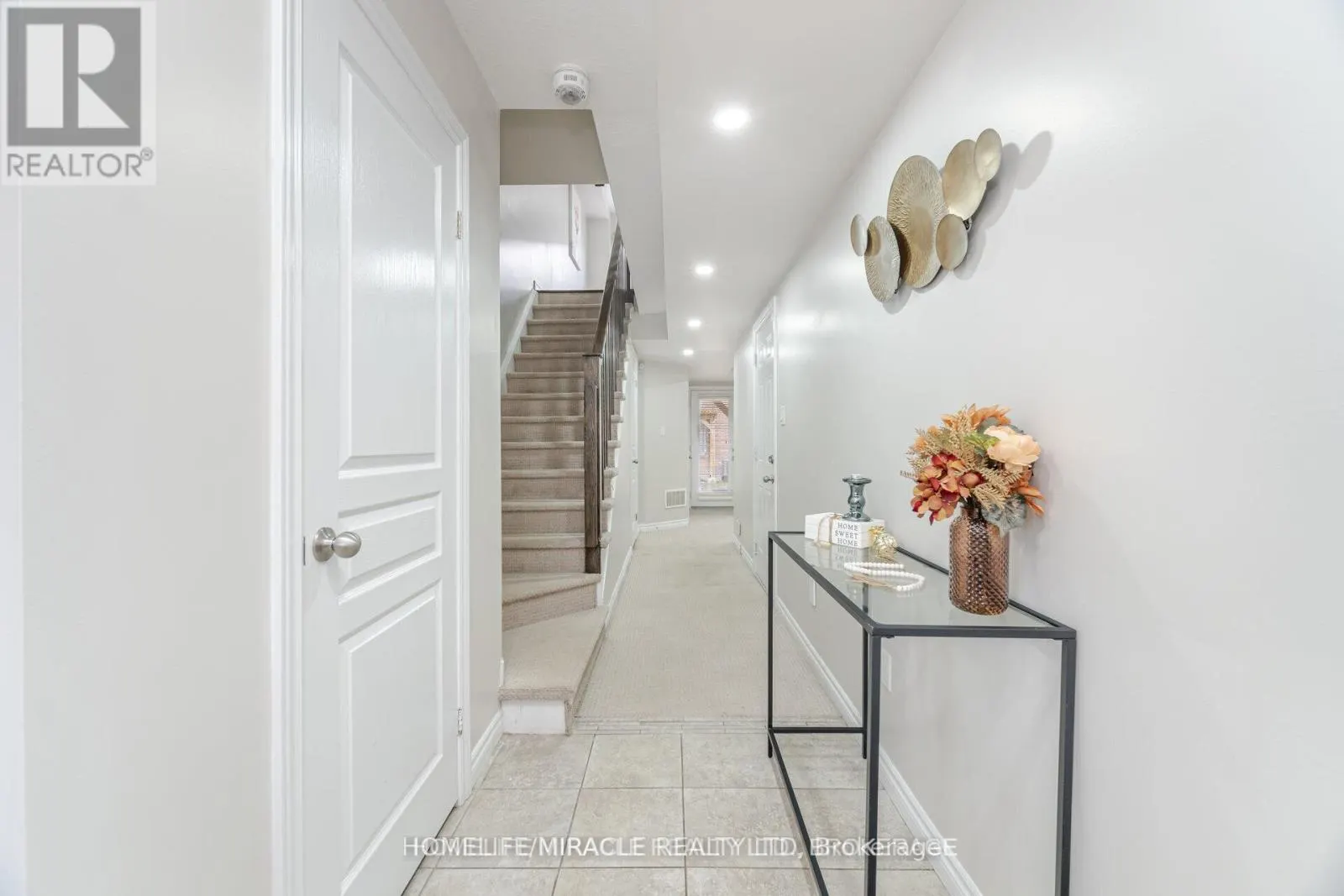 18 KENRIDGE TERRACE
