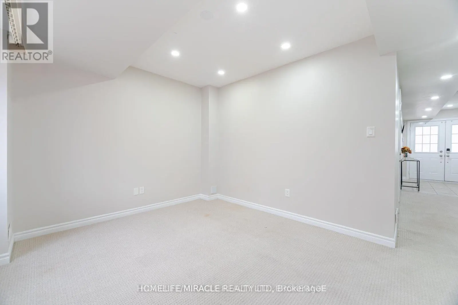 18 KENRIDGE TERRACE
