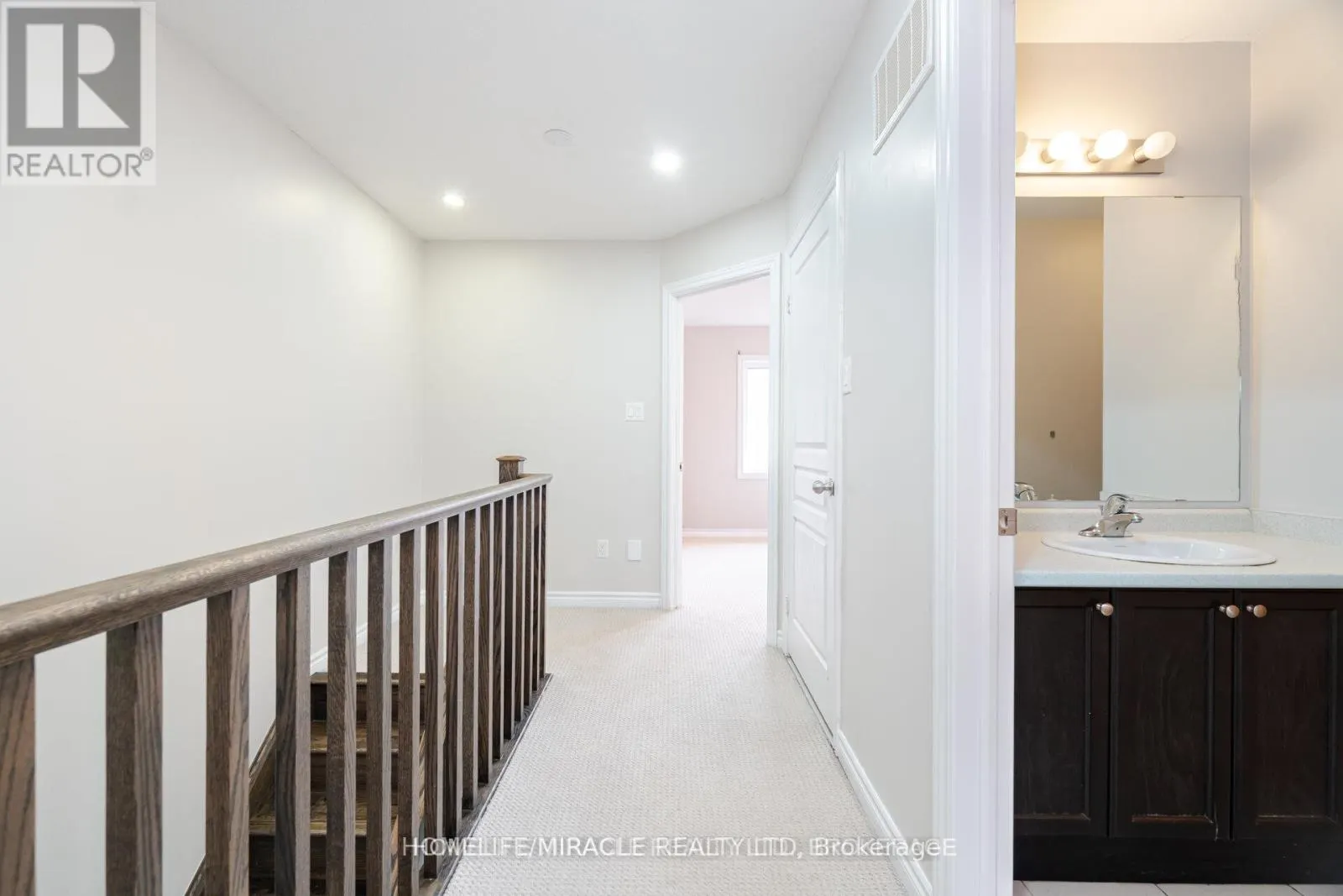 18 KENRIDGE TERRACE