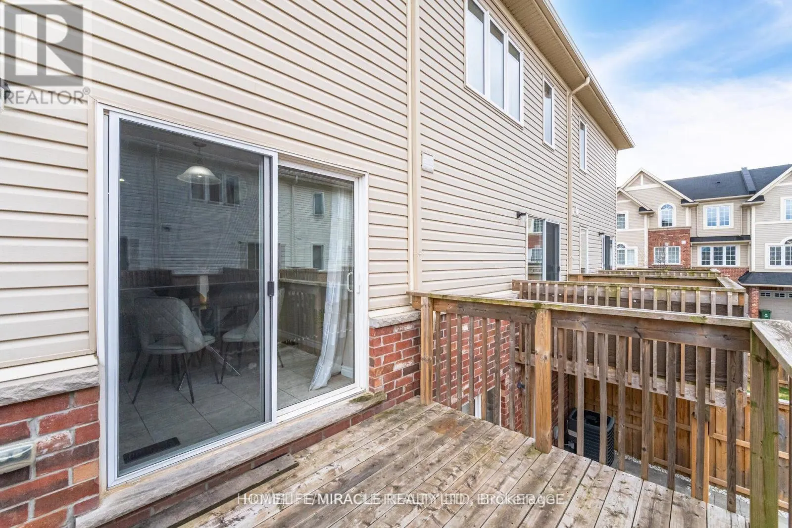 18 KENRIDGE TERRACE