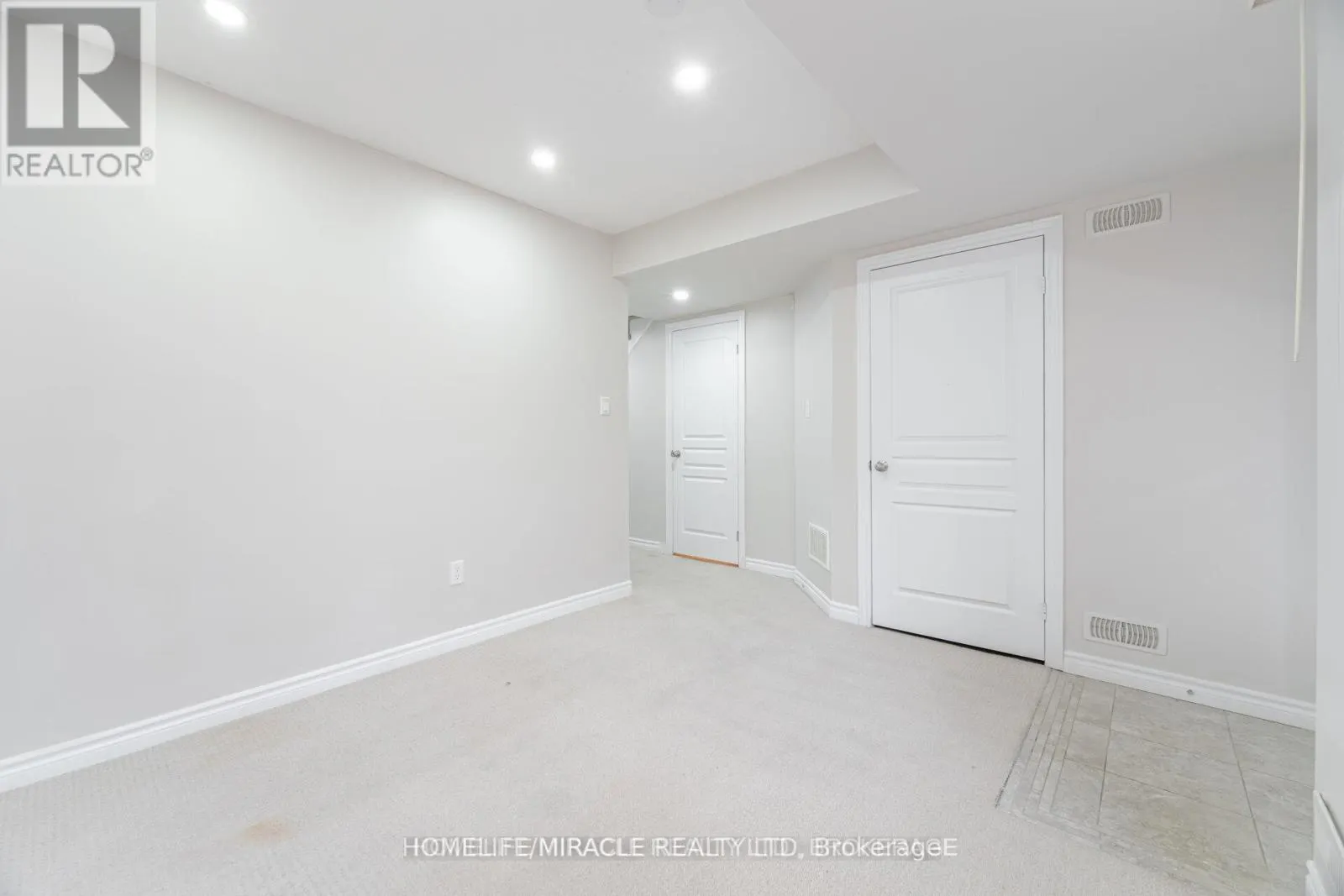 18 KENRIDGE TERRACE