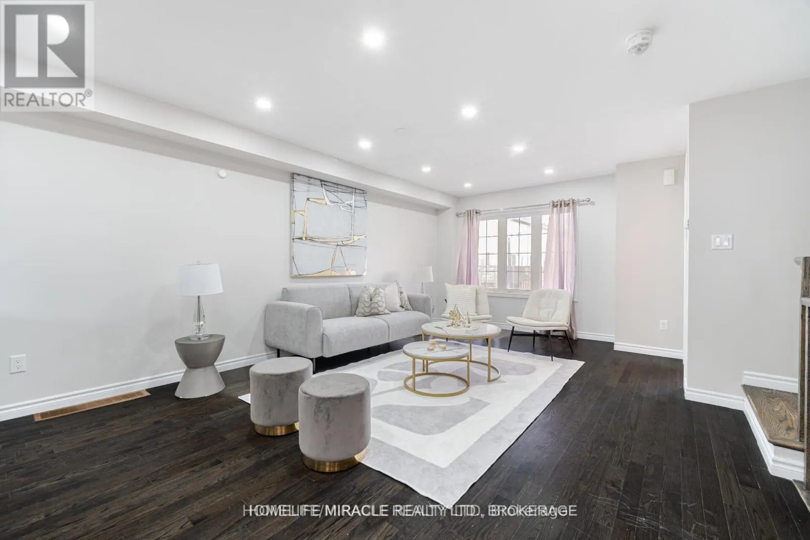 18 KENRIDGE TERRACE