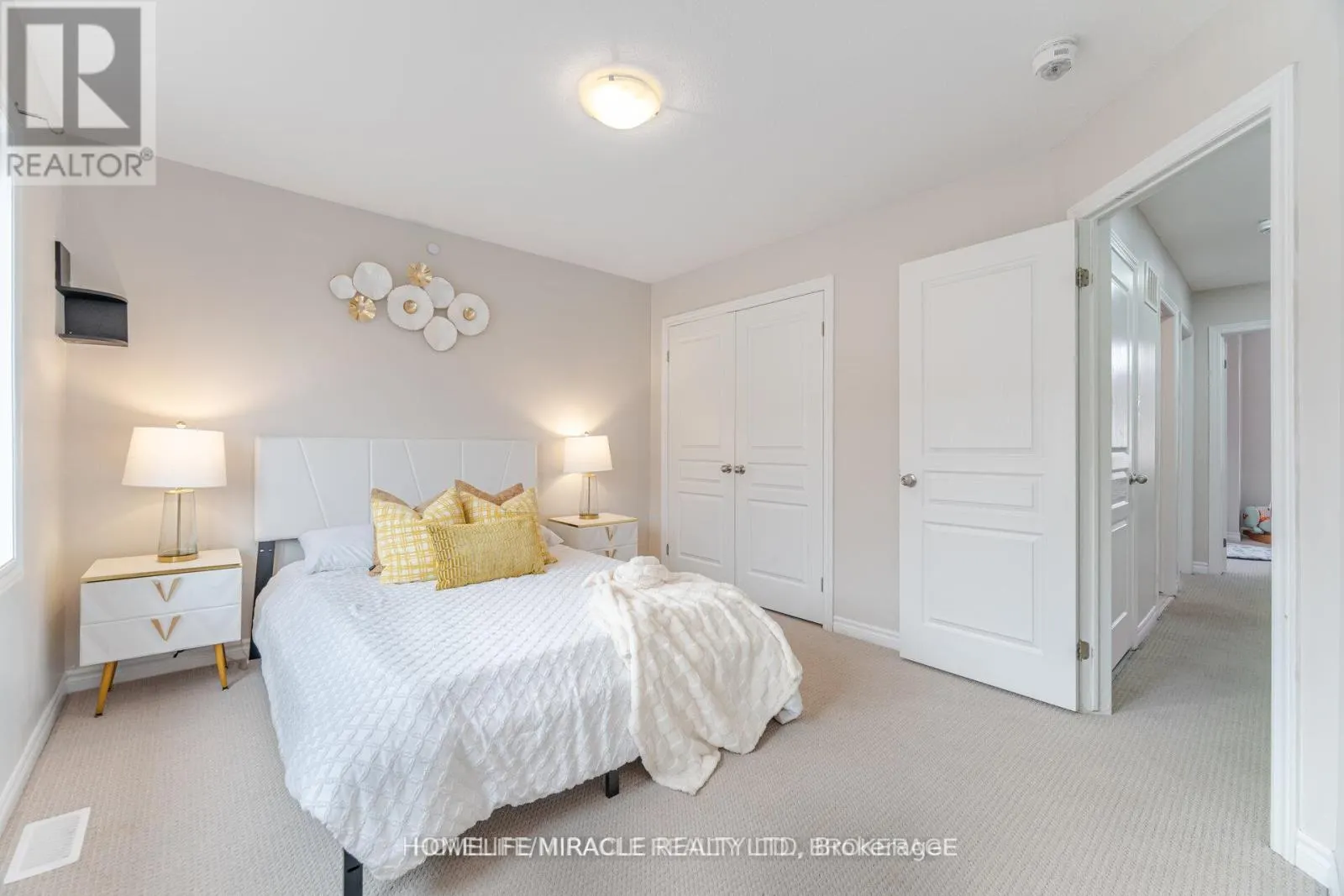 18 KENRIDGE TERRACE