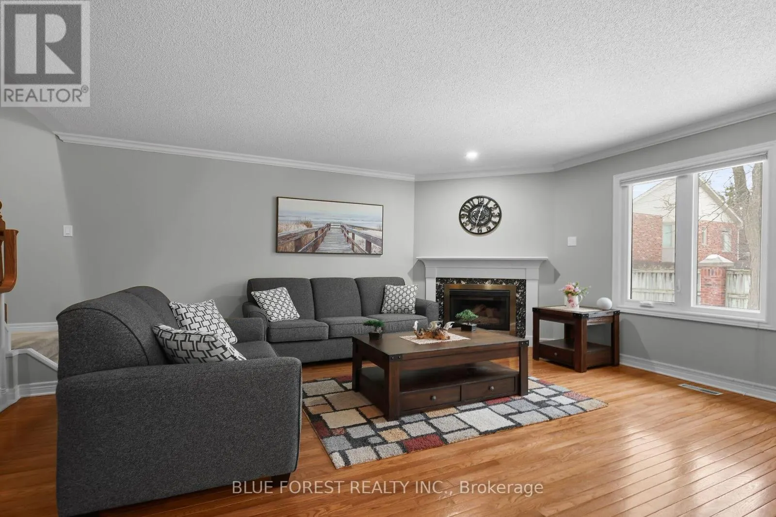 3 - 410 AMBLESIDE DRIVE, #3