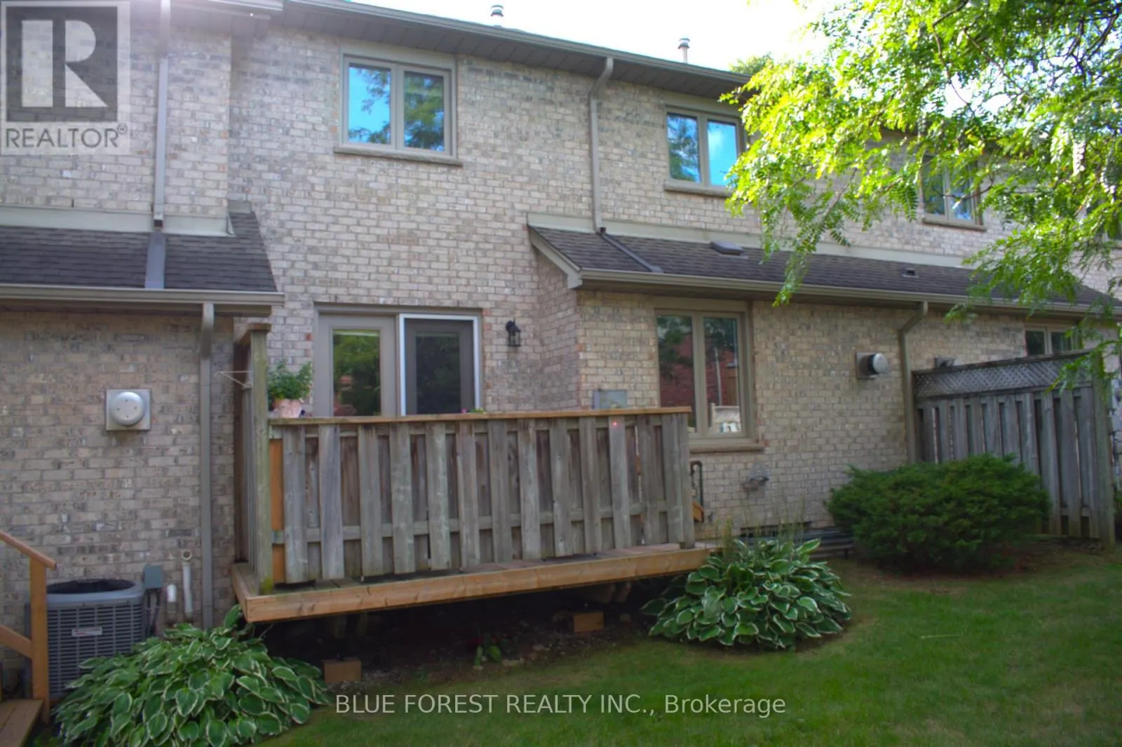3 - 410 AMBLESIDE DRIVE, #3