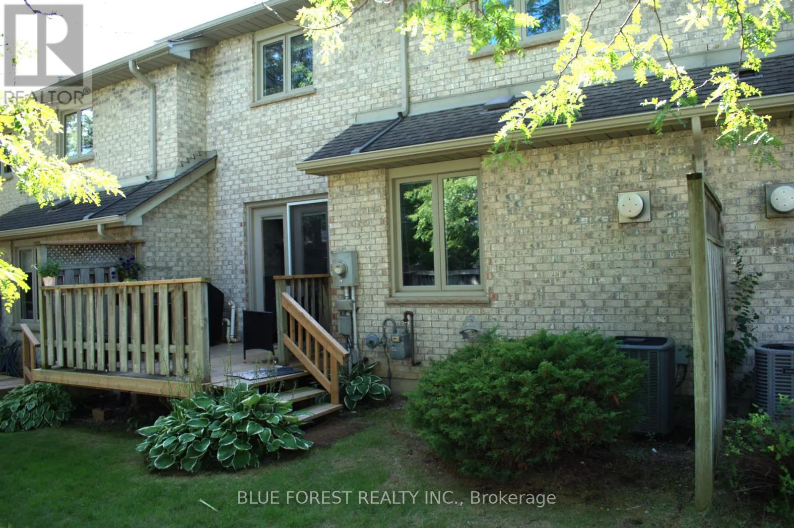 3 - 410 AMBLESIDE DRIVE, #3