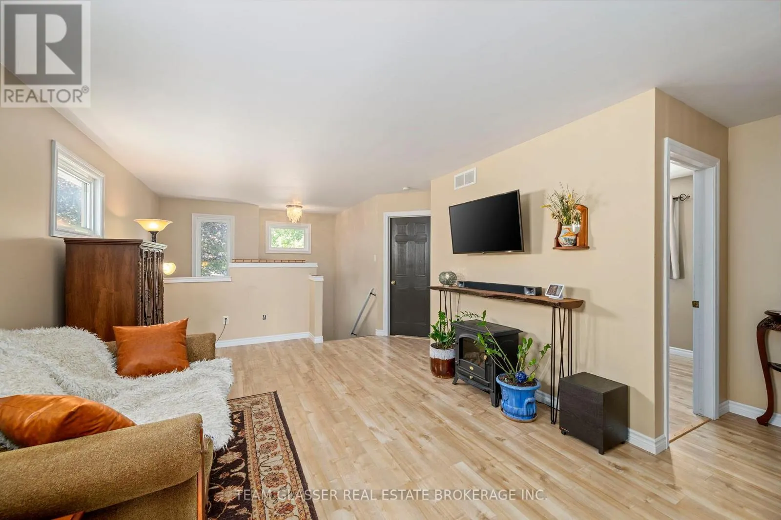 76 JUNO DRIVE
