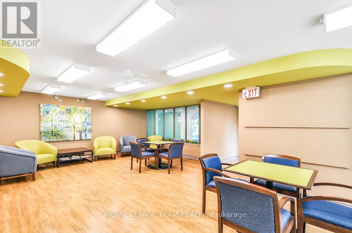1116 - 100 GRANT CARMAN DRIVE