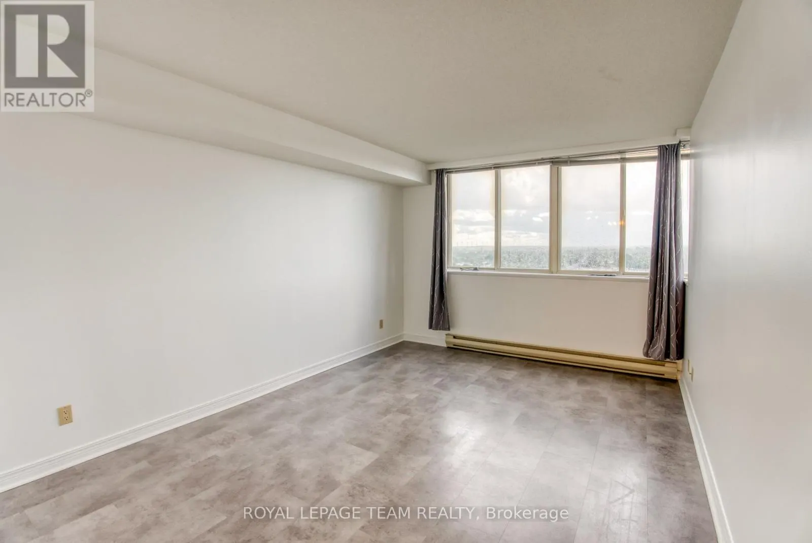 1116 - 100 GRANT CARMAN DRIVE