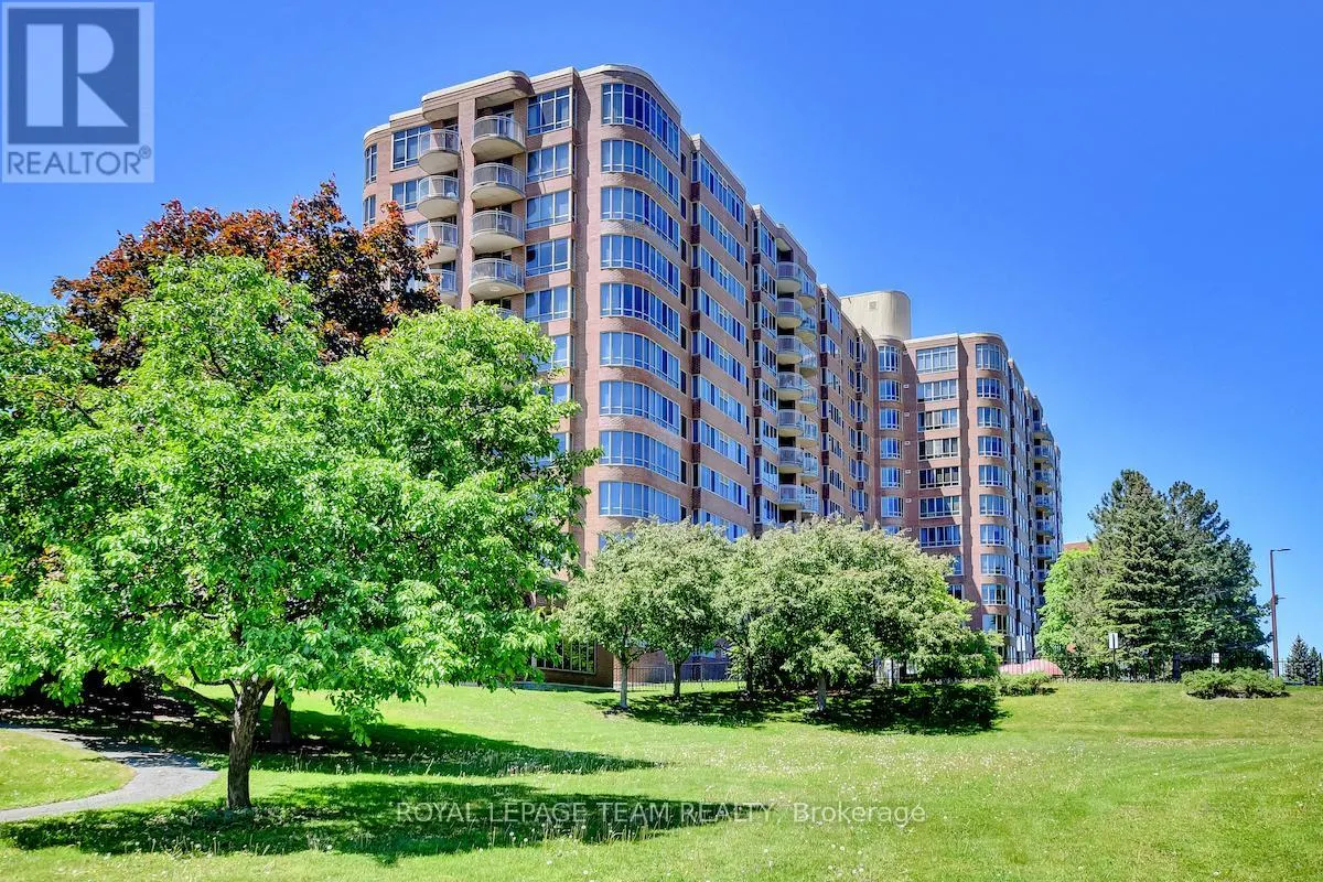 1116 - 100 GRANT CARMAN DRIVE