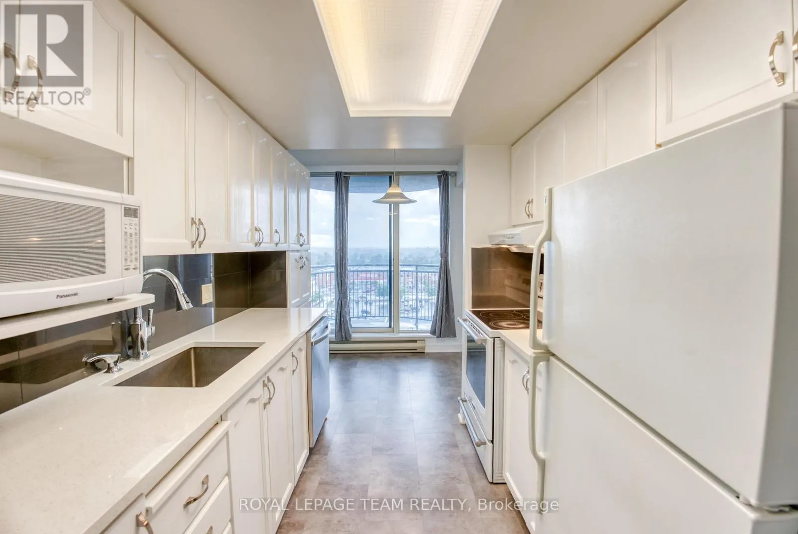 1116 - 100 GRANT CARMAN DRIVE