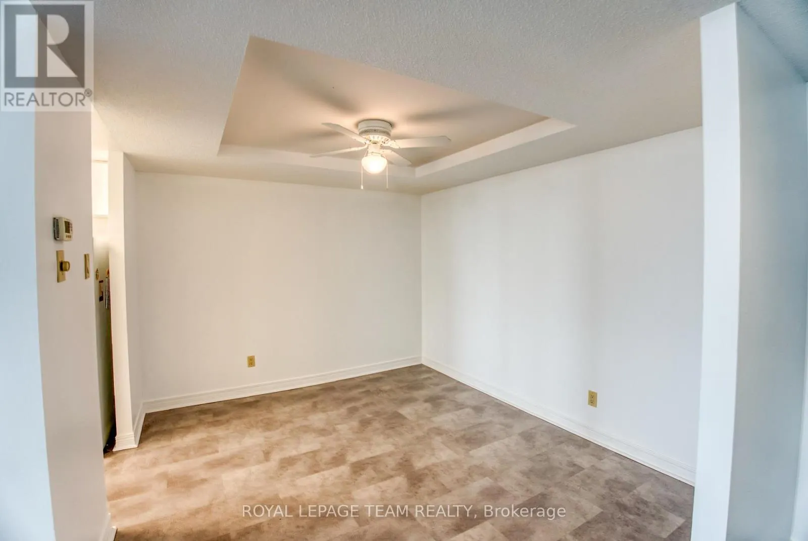 1116 - 100 GRANT CARMAN DRIVE