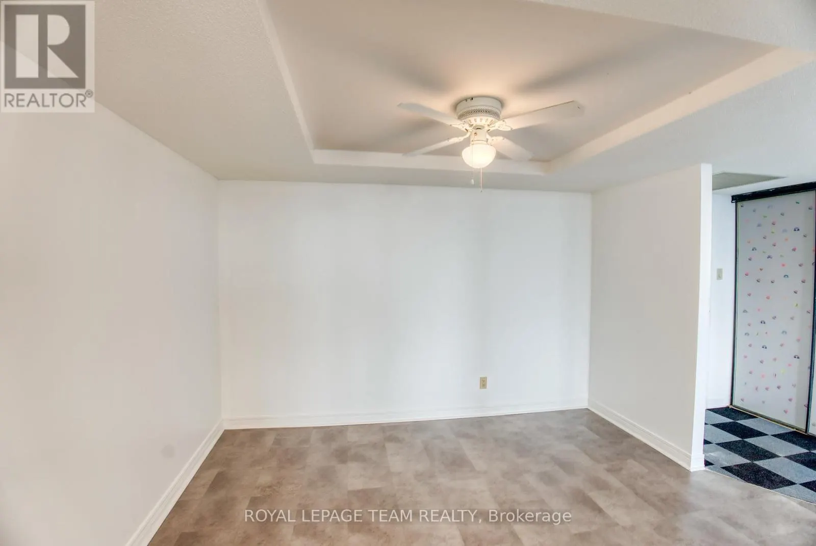 1116 - 100 GRANT CARMAN DRIVE